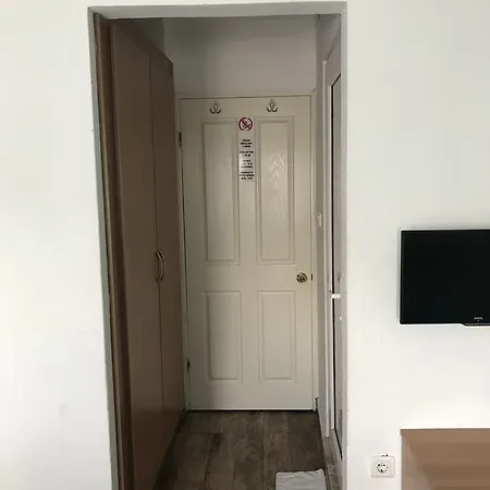 تاي بانسيون فندق مبيت وإفطار