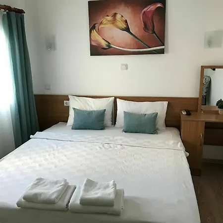 تاي بانسيون 3*