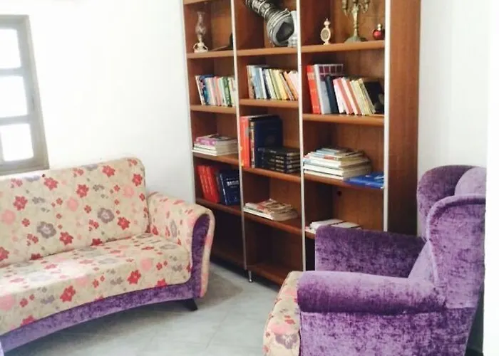 تاي بانسيون فندق مبيت وإفطار