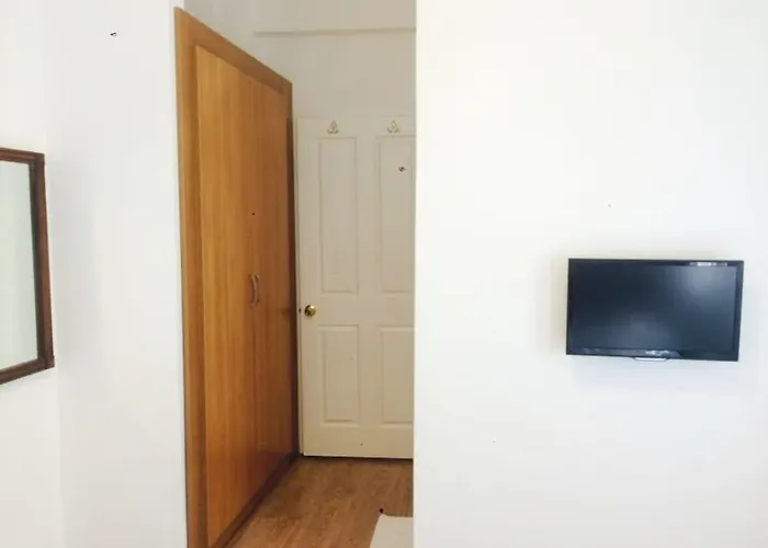 تاي بانسيون 3*