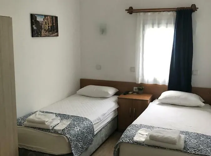 تاي بانسيون فندق مبيت وإفطار 3*