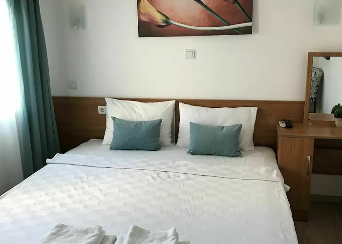 تاي بانسيون 3*